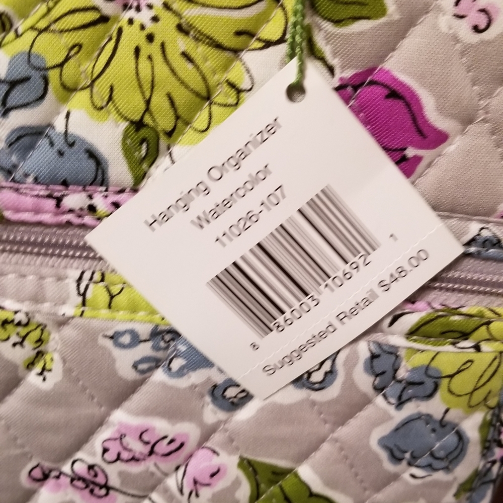 Hanging travel organizer